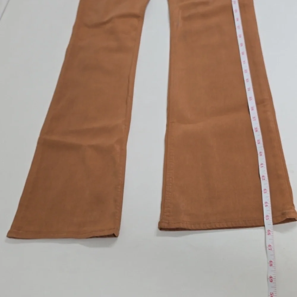 HUDSON Barbara High-Rise Baby Bootcut Jean